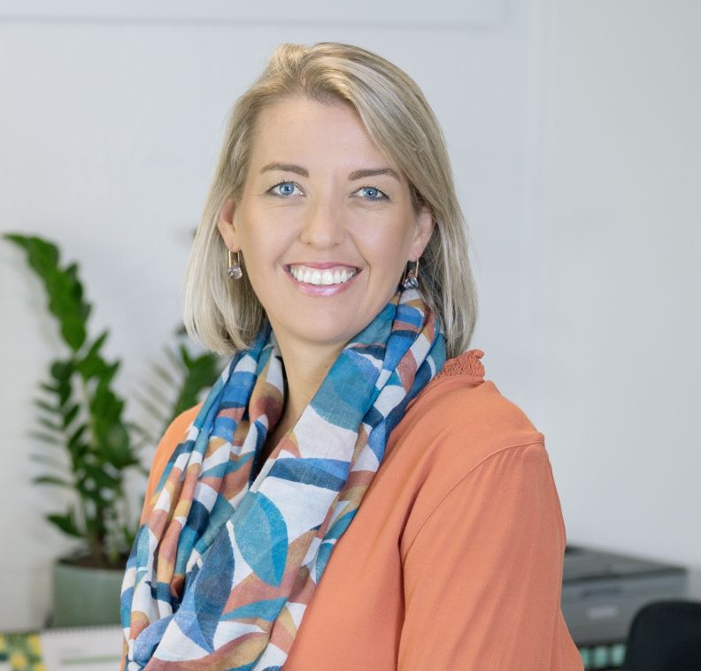 CarynLevick_profile 1